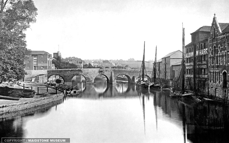 Old bridge in Maidstone 1870